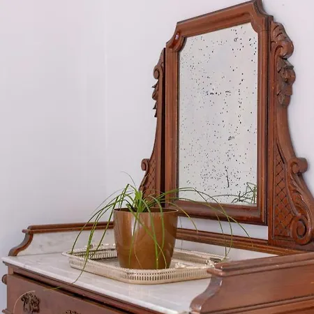 Apartment Trendy And Sunny Renovated Flat With Vintage Features And Superb View *